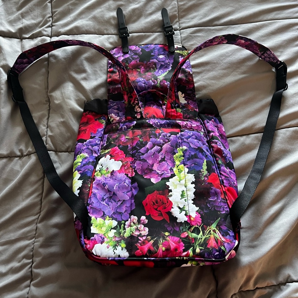 Small Hershel Backpack, Floral Pattern - image 4